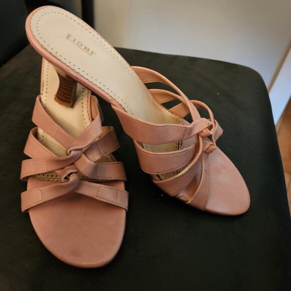 Fioni Pink Sandals - Picture 4 of 4